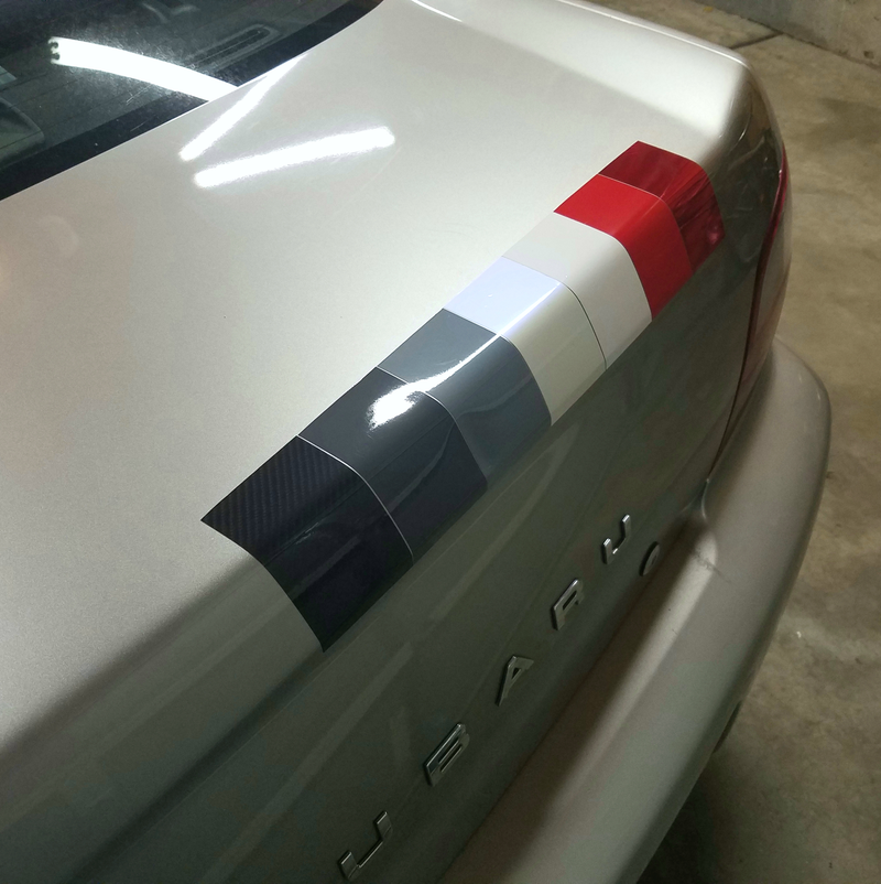 really highlights that dent (between the two greys)